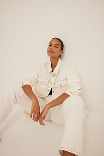 Ekologiska raka jeans med kontrastsöm
