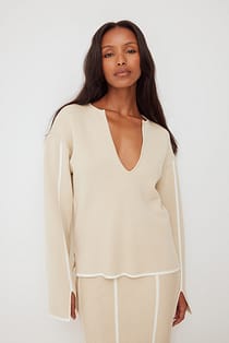 Strickpulli mit V-Ausschnitt
