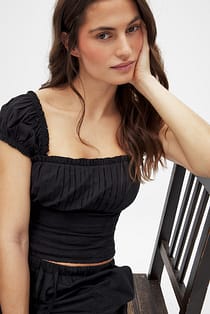 Ruched Detail Embroidery Singlet