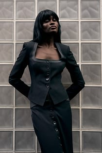 Scooped Neckline Fitted Blazer