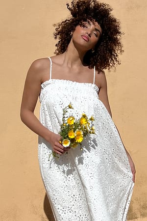 White Løs midikjole