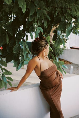 Brown Jurk met open rug