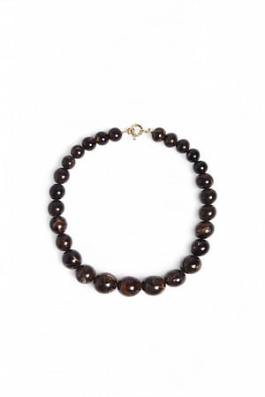 Brown Halskette mit Perlen