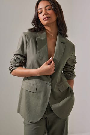 Image 2 of 6