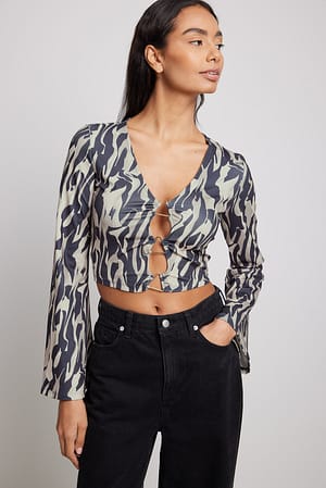 Animal Print Top med udskæring og spændedetalje