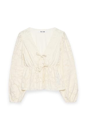 Offwhite Burn-Out-Top mit Puffärmeln