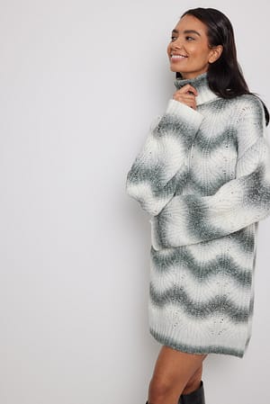 Pull en maille torsadée à col roulé