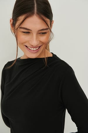 Gedrapeerde sweater