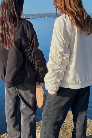 Image 2 of 8