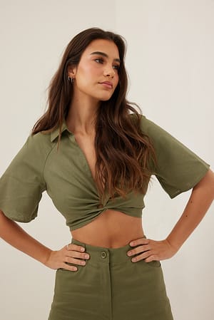 Khaki Green Kort skjorte i snoet lærred