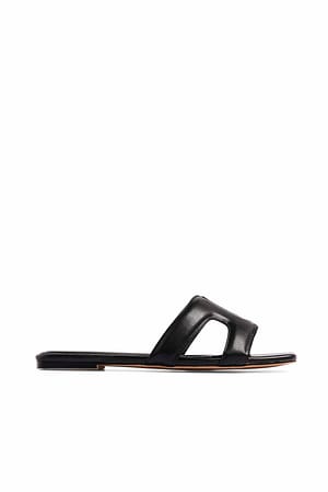 Black Platte schoenen met cut-out