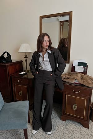 Brown Stripe Pantalon de tailleur large à chevrons