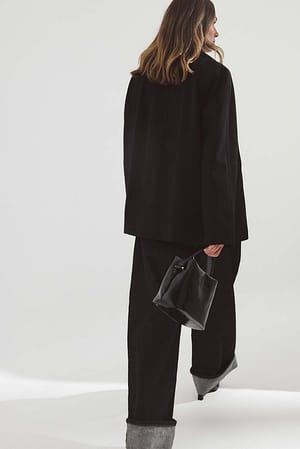 Image 2 of 7