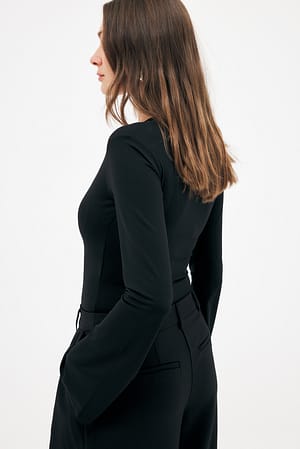 Image 2 of 6