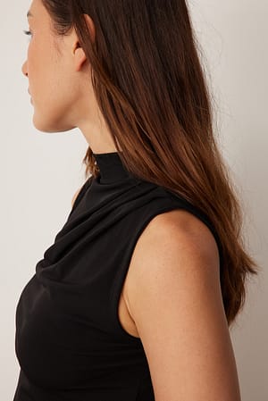 Image 4 of 4