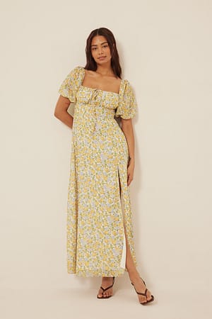 White/Yellow Flower Gerecycleerde maxi-jurk met trekkoord