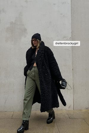 Black Pluizige oversized jas met riem