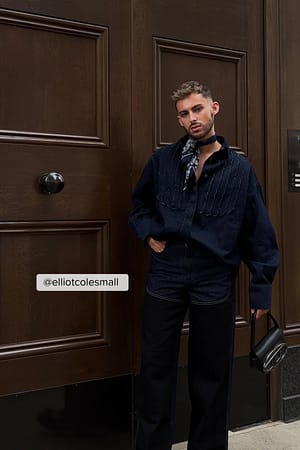 Dark Blue Farbblock Jeans mit weißen Nähten