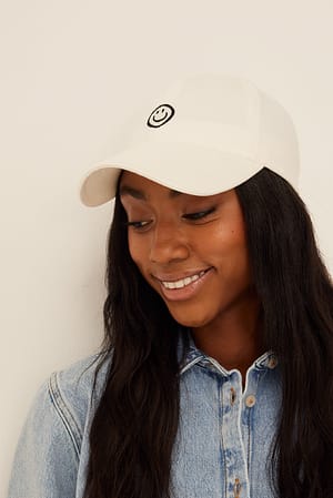 Off White Gorra con bordado