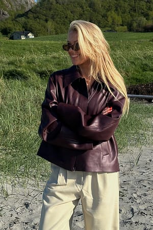 Burgundy Kort PU-jakke