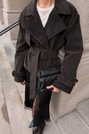 Dark Brown kurzer Trenchcoat aus Kunst-Wildleder