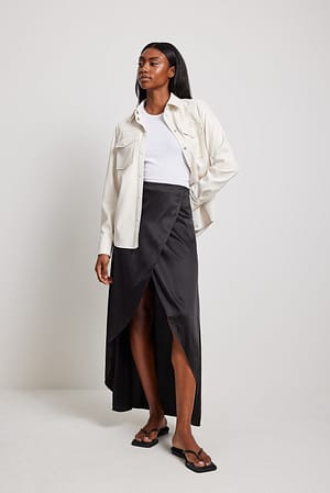 Black Falda maxi de satén vaporosa