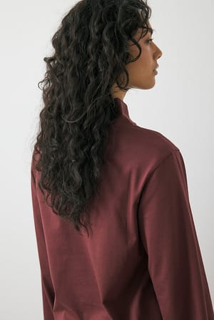 Image 2 of 6