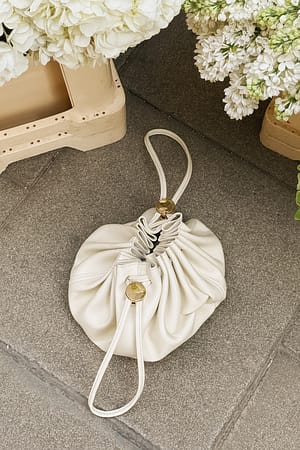 White Gevouwen clutch