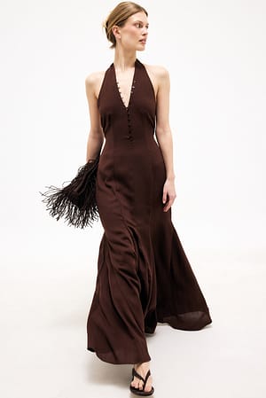 Dark Brown Maxikleid mit Neckholder und Knopfleiste