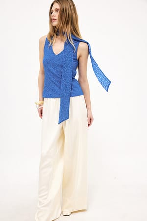 Image 3 of 6