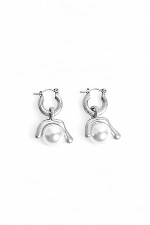 Silver Ohrringe mit hängenden Perlen