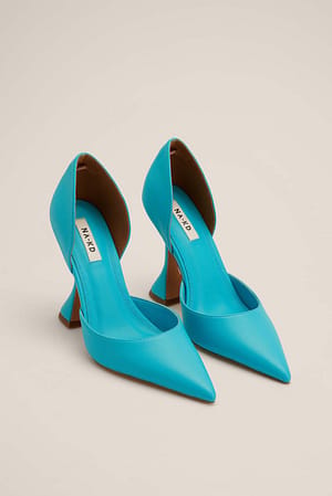 Turquoise Timglasformade spetsiga pumps