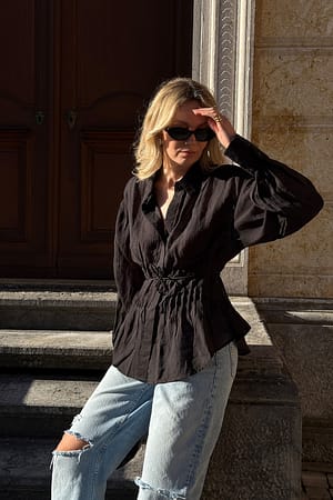 Black Lyocell Sheer Pintuck langærmet bluse