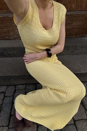 Yellow Gebreide gehaakte maxi-jurk met kapmouwen