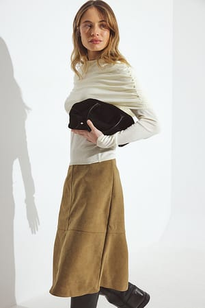 Image 4 of 9
