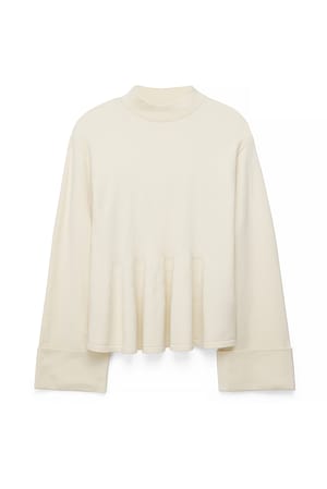 Offwhite Strickpullover mit umgeschlagenen Ärmeln
