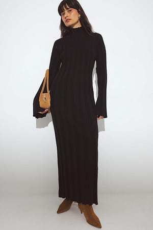 Black Vestido maxi de punto acanalado con cuello alto