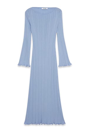 Light Blue Strick-Maxikleid mit Rüschen und Rundhalsausschnitt