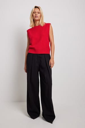 Red Strikket vest med rund hals