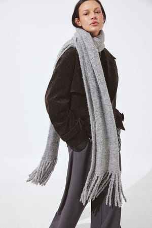 Grey Gestrickter Schal