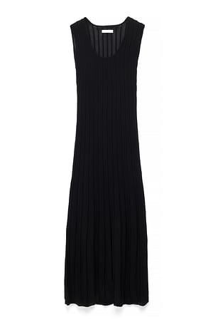 Black Knitted Scoop Neck Rib Maxi Dress