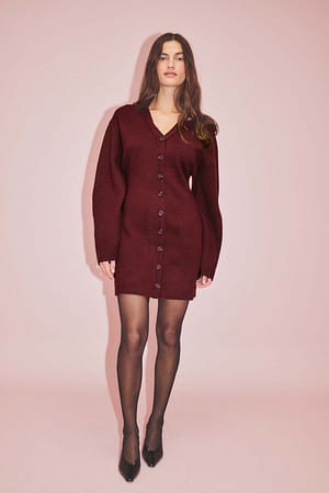 Burgundy skulpturales Minikleid aus Strickstoff