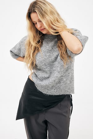 Grey Strikket genser med korte ermer