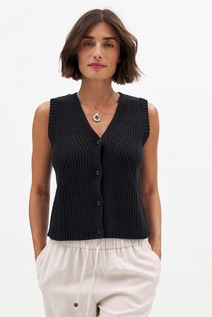 Black Knitted Sleeveless Top