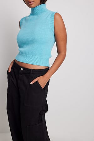 Blue Stickad ärmlös topp med turtleneck