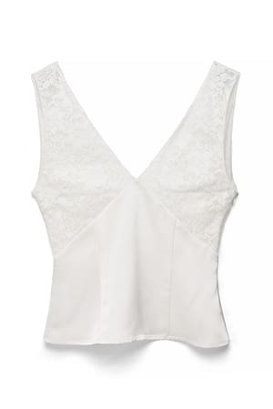 White Topp med blondedetaljer