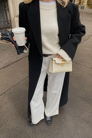 Offwhite Strikket sweater i uld