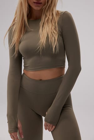 Dark Beige Top deportivo corto de manga larga