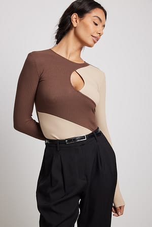 Brown/Beige Langärmeliges Farbblocktop mit Keyhole-Ausschnitt