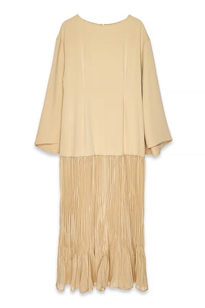 Light Yellow Long Sleeve Plisse Skirt Maxi Dress